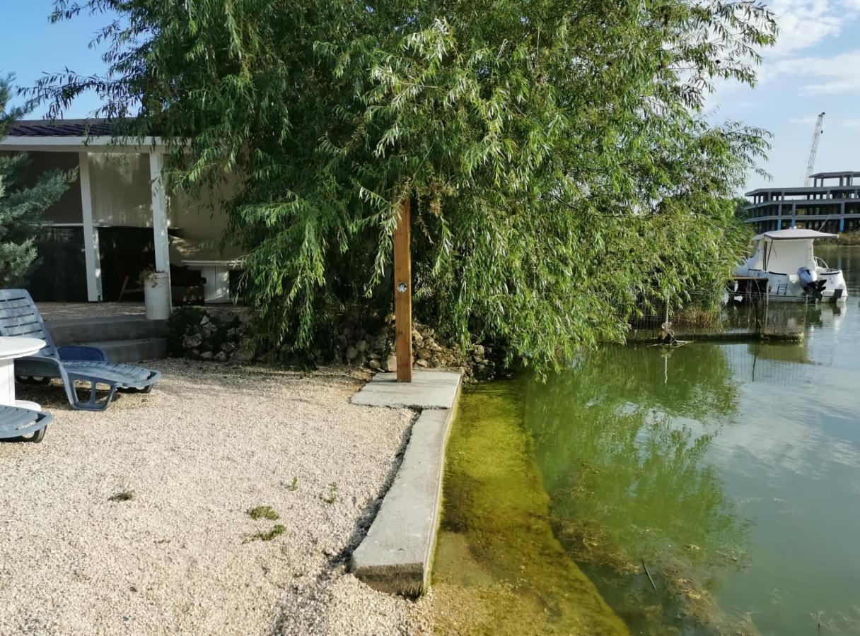 Vila Zuzette Hotel Constanta Bagian luar foto