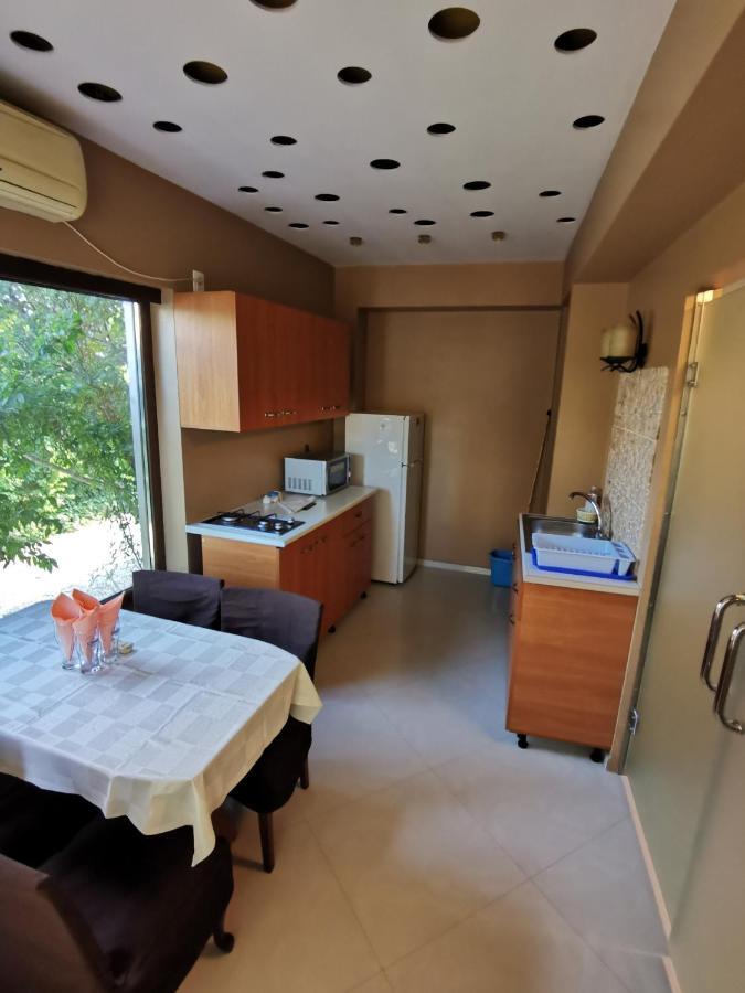 Vila Zuzette Hotel Constanta Bagian luar foto