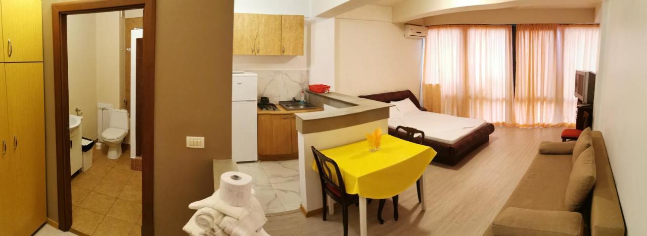 Vila Zuzette Hotel Constanta Bagian luar foto